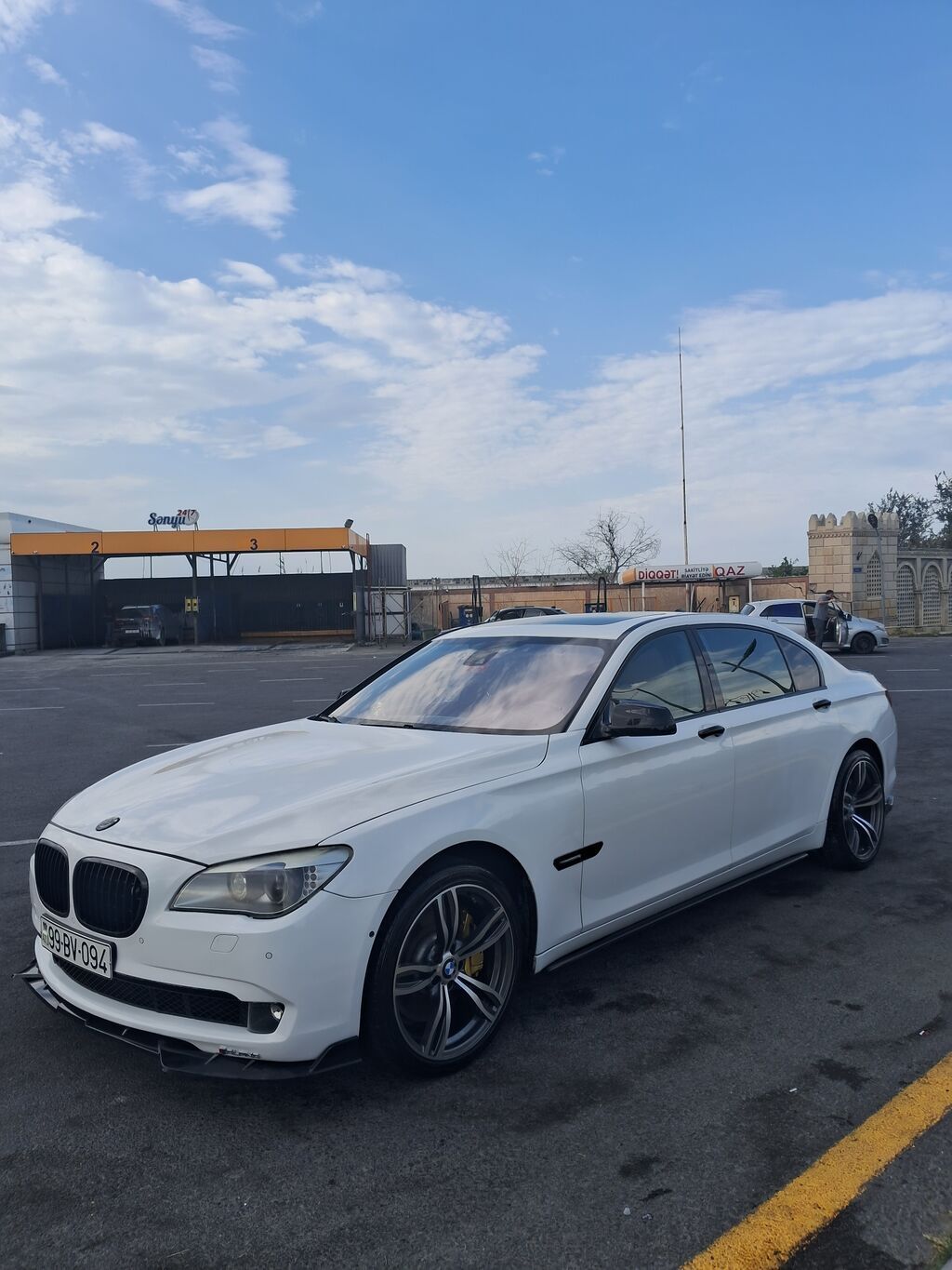 BMW 750: 4.4 l | 2011 il Sedan — Avto, Novxanı (6)