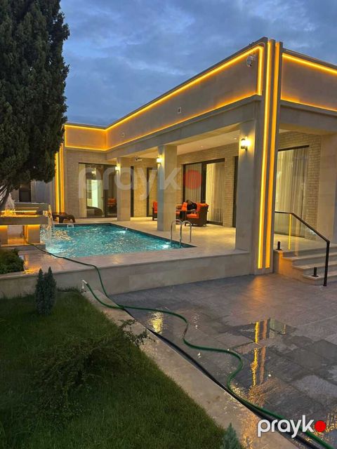 Satılır 4 otaqlı həyət evi/bağ evi 180 m²
