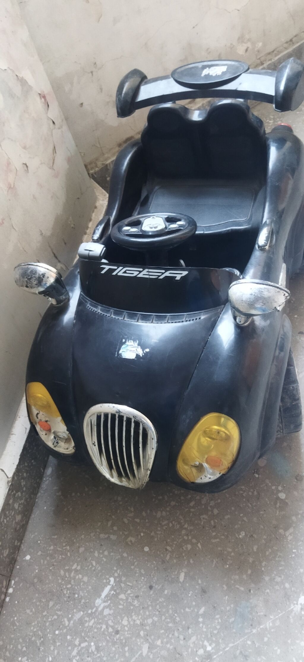 Uşaq üçün elektrikli minik maşını – “TIGER” modeli - Rəng: qara -