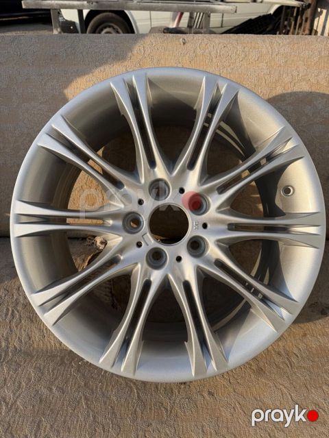 BMW 18 lik .maden in germanya.ideal veziyetdedi.kamplekti 600 azn - — Gəncə