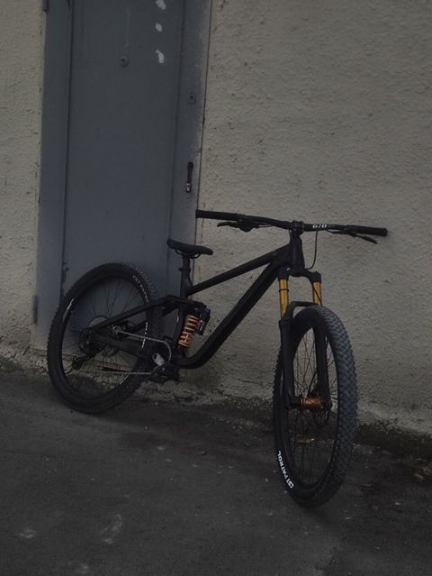 Velosiped 1 ay əvvəl 1.500 ₼ alınıb TƏCİL SATILIR ONA GÖRƏ 800 ₼
