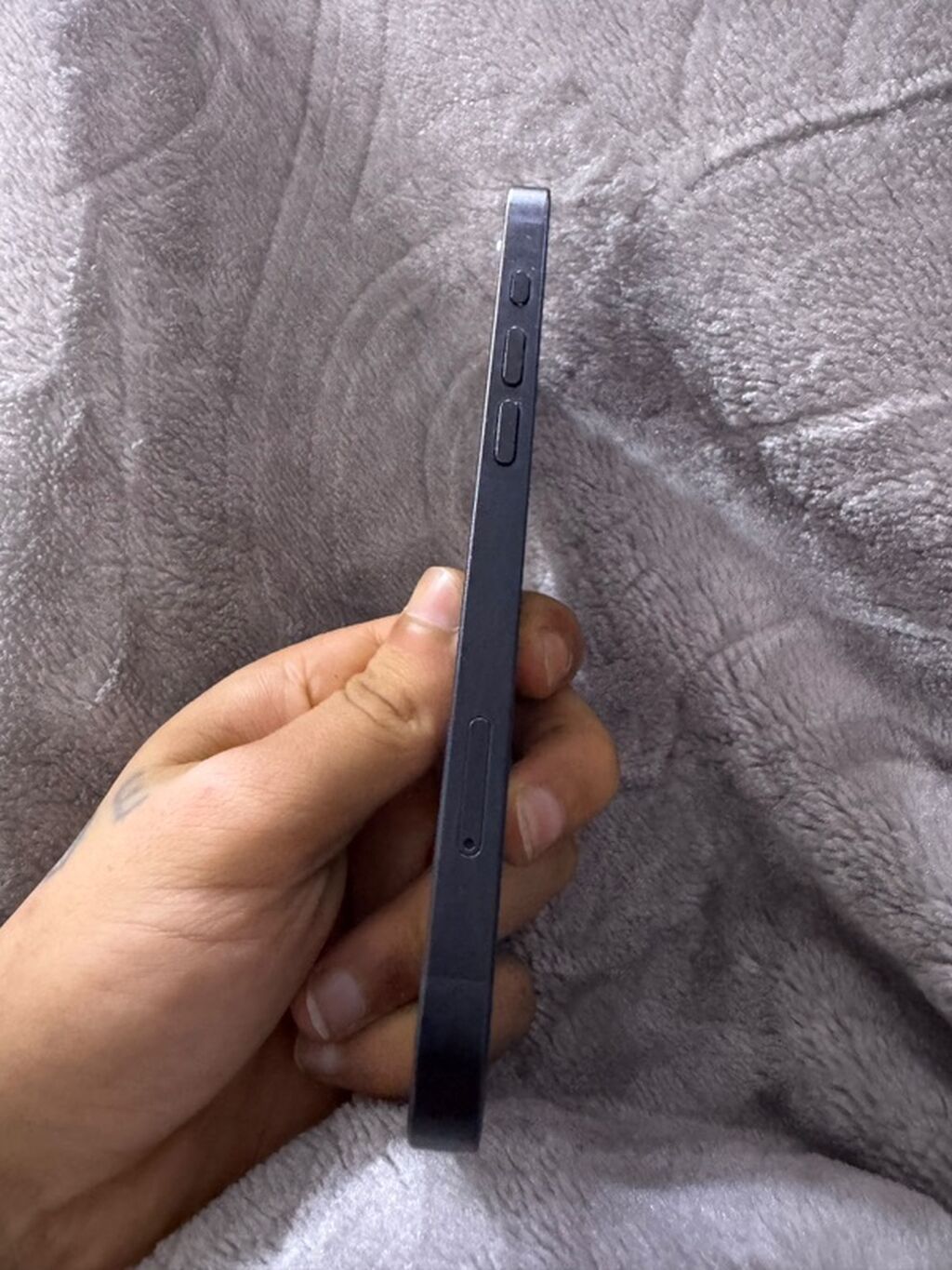 IPhone 16e, 128 GB, Qara, Face ID — Apple iPhone, Masazır (8)