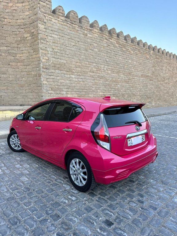 Toyota Aqua, 1.5 L, 0.9 kWh, 2016 il, 34 000 km — Avtomobillər, Bakı (2)
