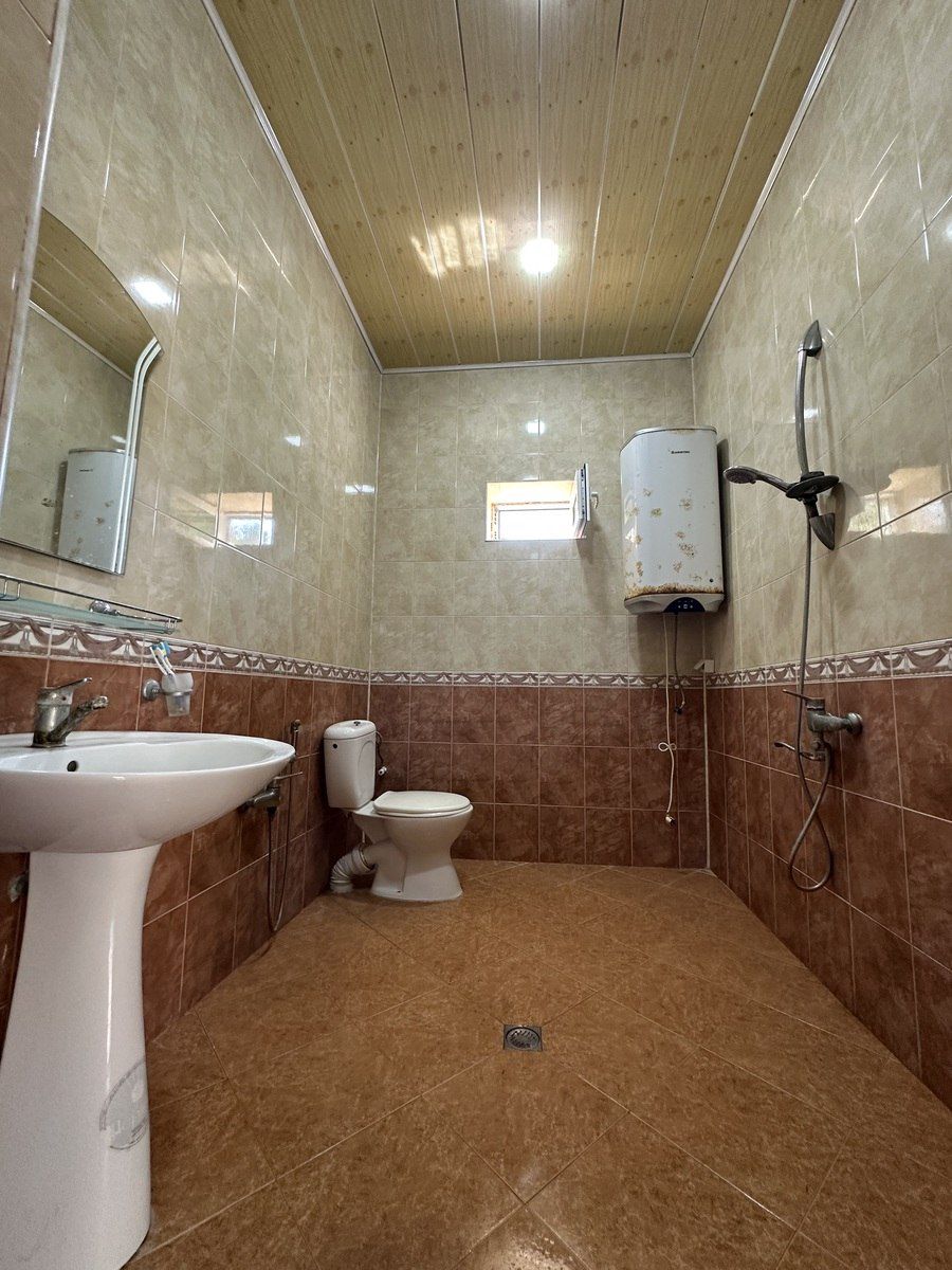 Satılır 5 otaqlı həyət evi/bağ evi 200 m² — Ev, villa, Bakı (12)