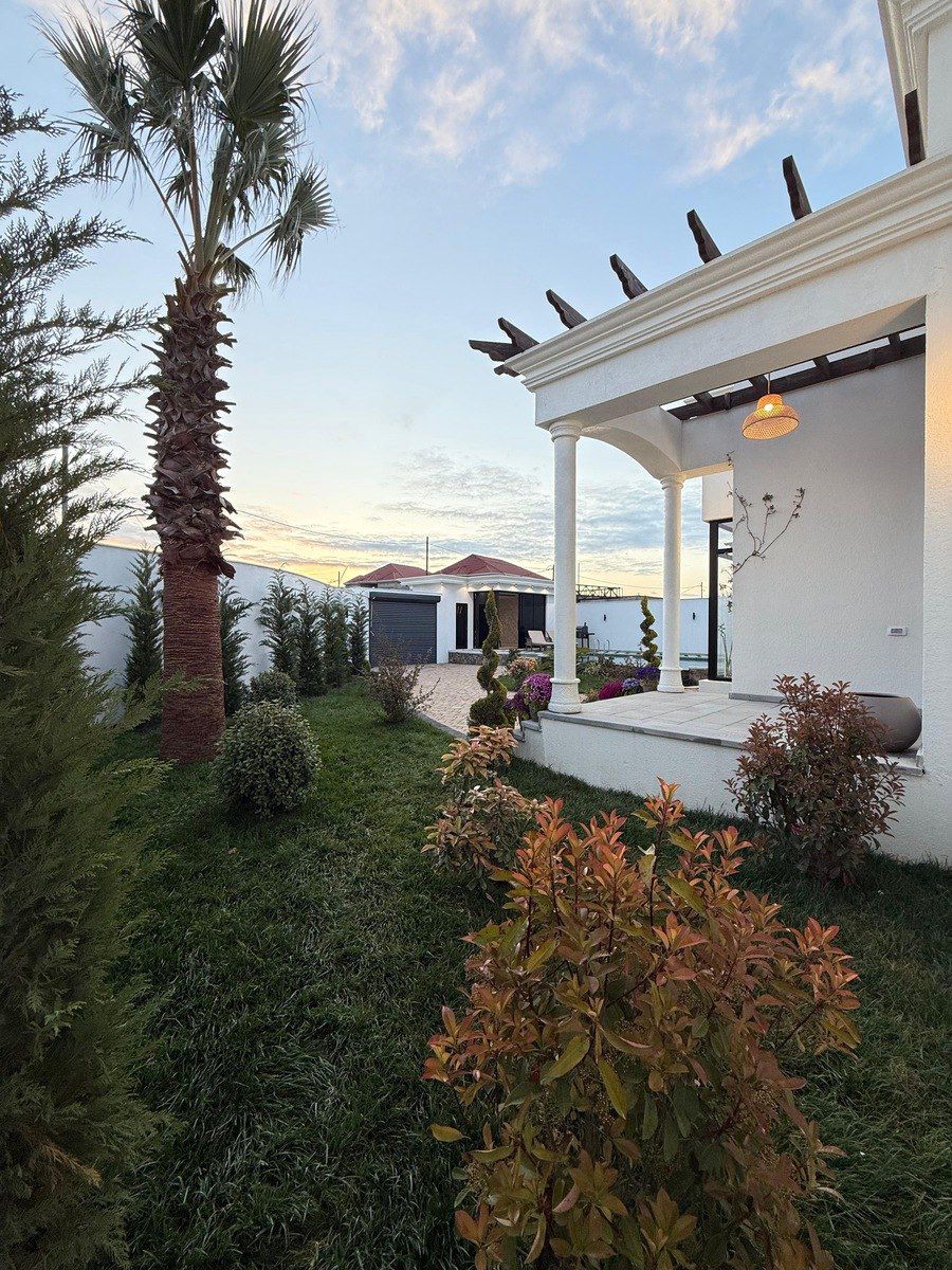 Satılır 4 otaqlı həyət evi/bağ evi 200 m² — Ev, villa, Bakı (11)