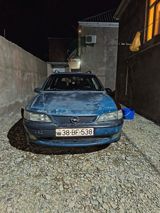 Opel Vectra, 1.6 L, 1998 il, 520 620 km — Avtomobillər
