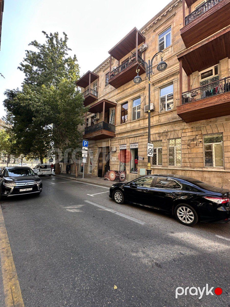 Satılır 2 otaqlı köhnə tikili 60 m² — Mənzil, Bakı (2)
