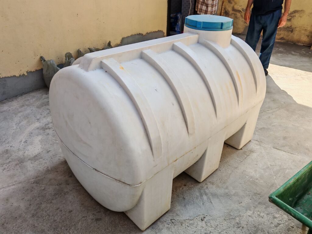 Bak, Plastik, 1000 l l, İşlənmiş — Mallar, Xırdalan (7)