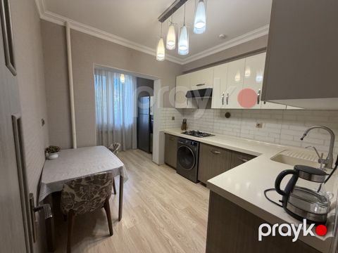 Satılır 2 otaqlı köhnə tikili 70 m²
