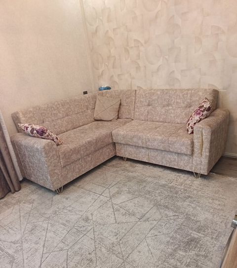 Təmiz və səliqəli istifadə olunub. Ölçüsü 2 m × 1.70 m. Ünvan — Xırdalan