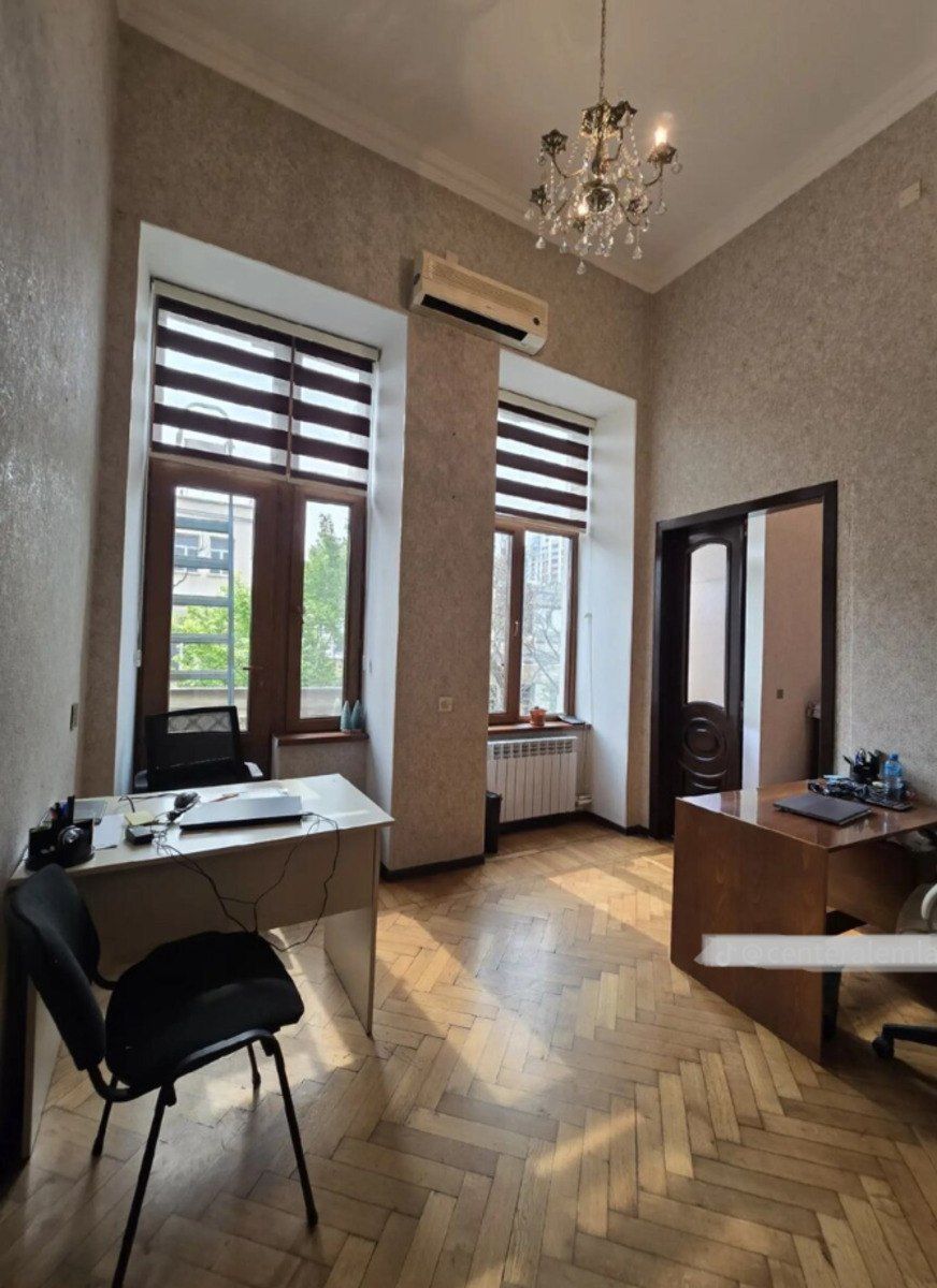Ofis icarəyə verilir, Nizami m. — Daşınmaz əmlak, Bakı (2)