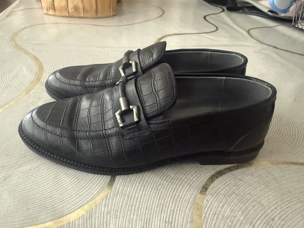 Kişi loaferləri – klassik qara - Model: Kişi loaferi (mokasin tipli)