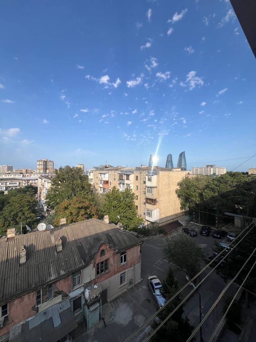 Satılır 2 otaqlı köhnə tikili 60 m² — Mənzil, Bakı (11)