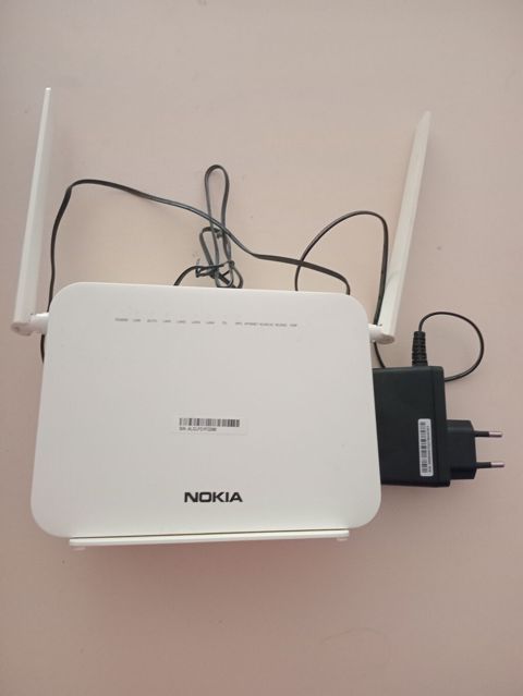 Nokia simsiz Wi‑Fi router - Brend: Nokia - Rəng: ağ - İki ədəd xarici