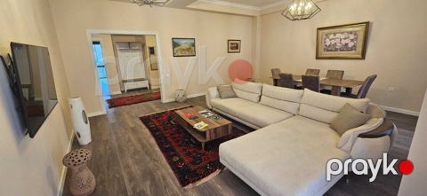 İcarəyə verilir 3 otaqlı yeni tikili 130 m²
