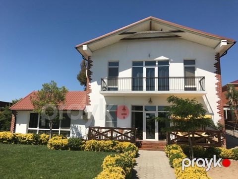 İcarəyə verilir 5 otaqlı həyət evi/bağ evi 300 m²