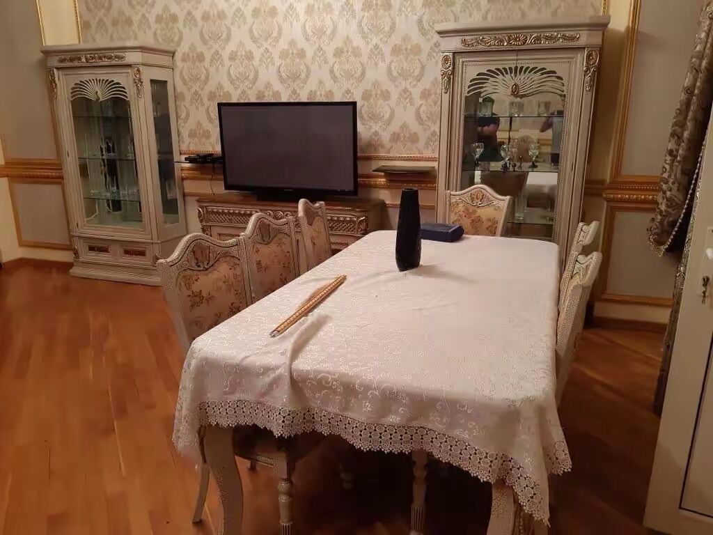 Klassik üslubda masa və 8 ədəd stul dəsti - Dizayn: Barokko/klassik — Mebel, Bakı (5)