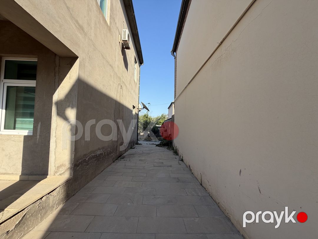 Satılır 5 otaqlı həyət evi/bağ evi 200 m² — Ev, villa, Bakı (2)
