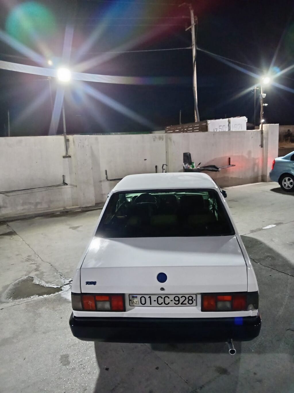 Model: Tofas (sedan) Kuzov: 4 qapılı, ağ rəng Sükan: solda Yanacaq — Avtomobillər, Bakı (4)