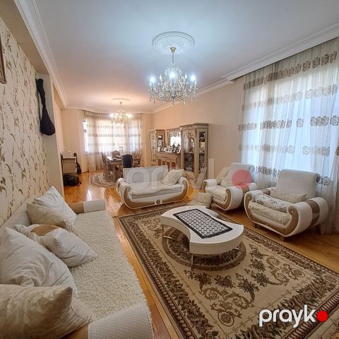 Satılır 7 otaqlı həyət evi/bağ evi 315 m²
