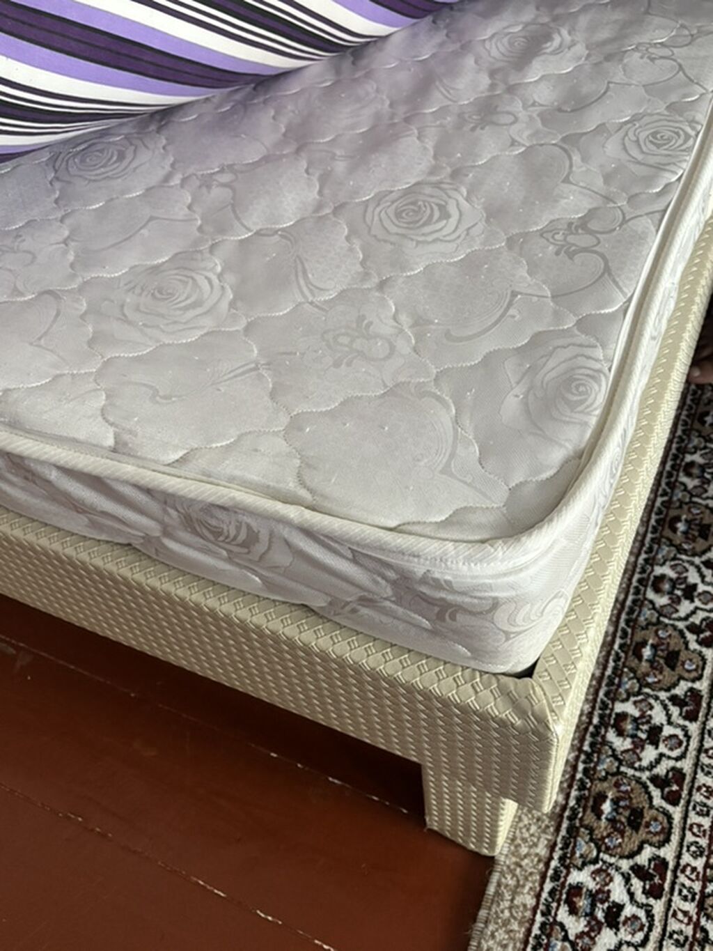 1 eded sfaner 1 eded dolab 2 eded carpayi hamsi birlikde satilir — Mebel, Bakı (9)