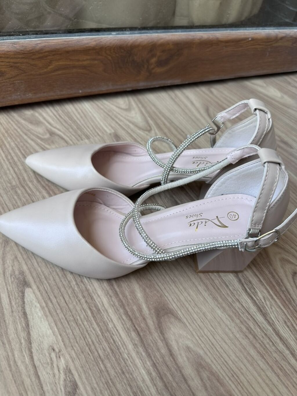 Aida Shoes markalı qadın ayaqqabısı - Rəng: açıq bej/nude - Ölçü: 40 — Şəxsi əşyalar, Xırdalan (3)