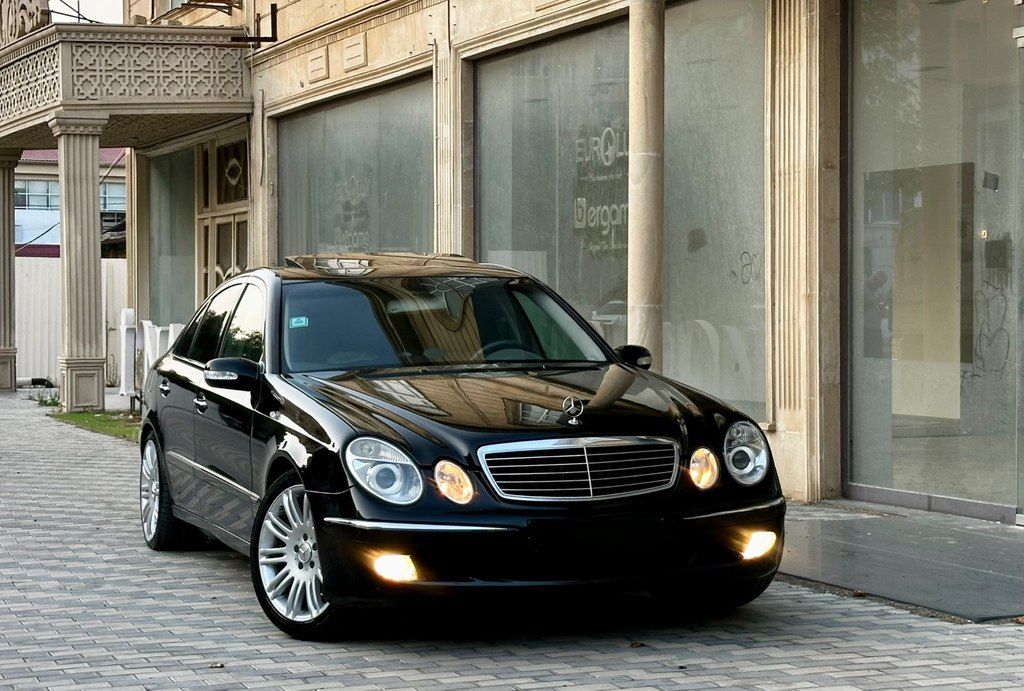 Mercedes E 320, 3.2 L, 2003 il, 304 000 km — Avtomobillər, Bakı (4)