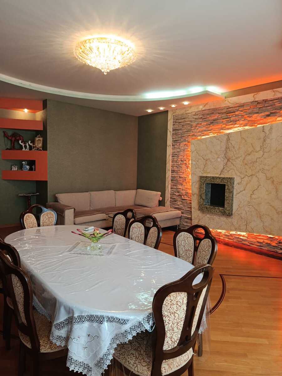 Satılır 4 otaqlı köhnə tikili 190 m² — Mənzil, Bakı (2)