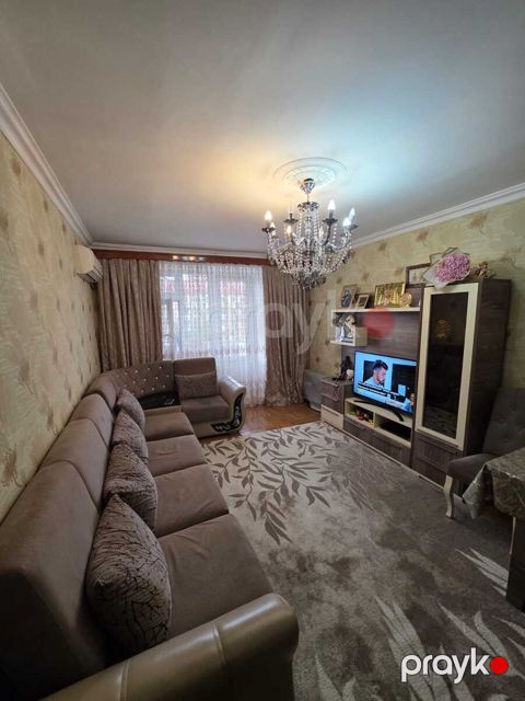 Satılır 2 otaqlı köhnə tikili 52 m²