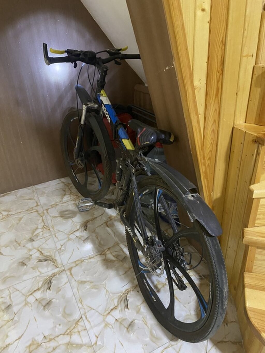 Çox tecili satıram endirim cuzi edecem bidene arxa teker cırığdı — Velosipedlər, Bakı (2)