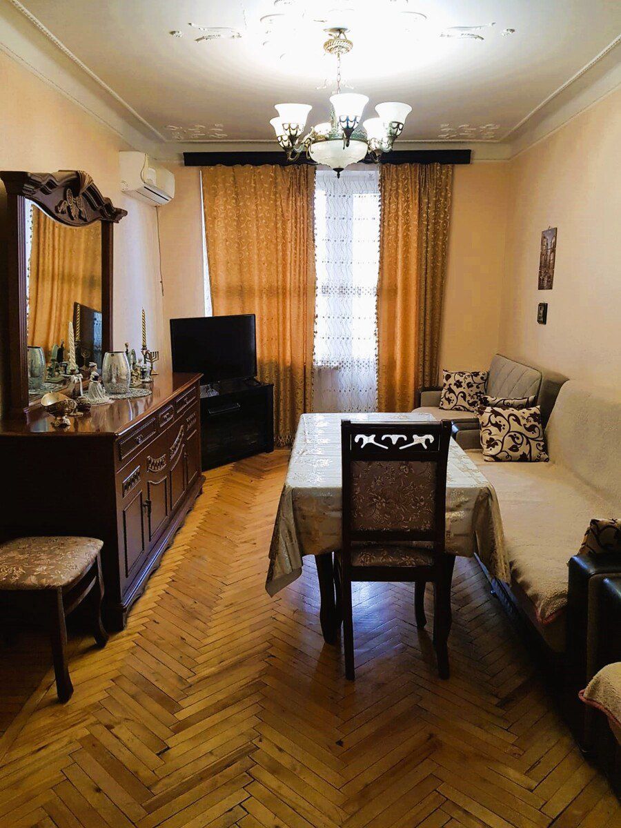 Satılır 3 otaqlı köhnə tikili 65 m² — Mənzil, Bakı