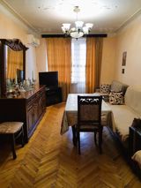Satılır 3 otaqlı köhnə tikili 65 m² — Orxan bəy — Квартира