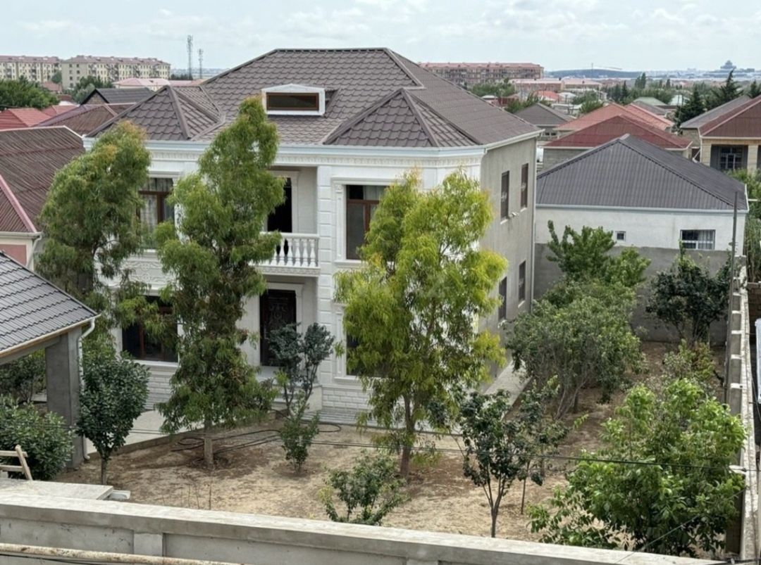 Satılır 6 otaqlı həyət evi/bağ evi 240 m² — Bakı