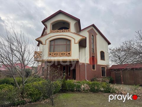 Satılır 7 otaqlı həyət evi/bağ evi 320 m²