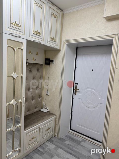 Satılır 3 otaqlı köhnə tikili 75 m²