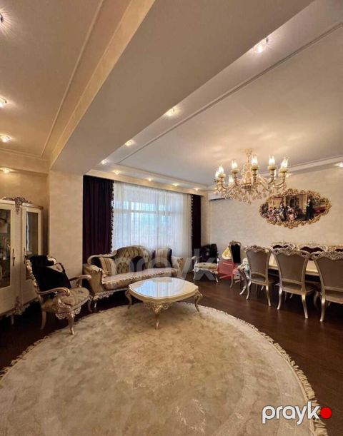 İcarəyə verilir 3 otaqlı yeni tikili 161 m²