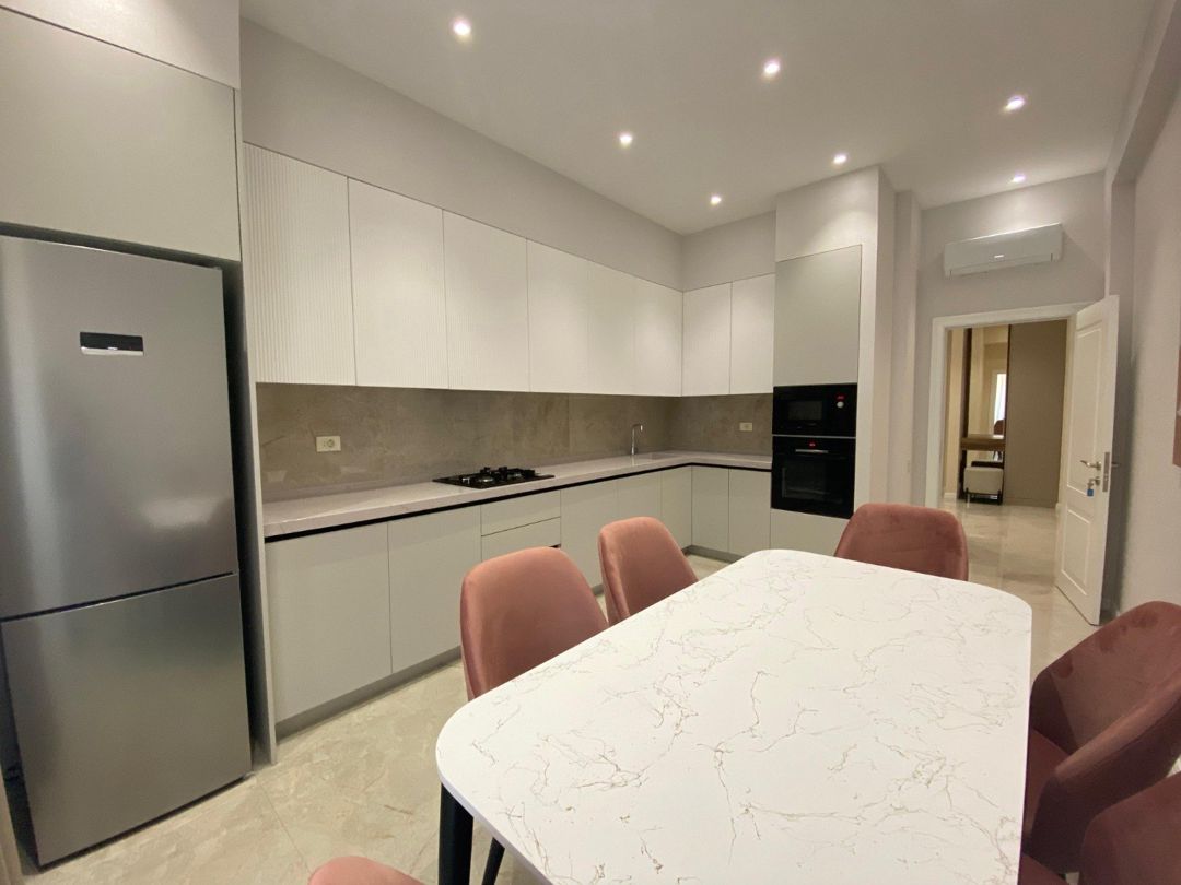İcarəyə verilir 3 otaqlı yeni tikili 175 m² — Mənzil, Bakı (10)