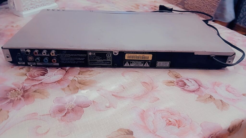 LG DVD pleyer - Model: LG DVX173 (üzərində DVX173 işarəsi görünür) -