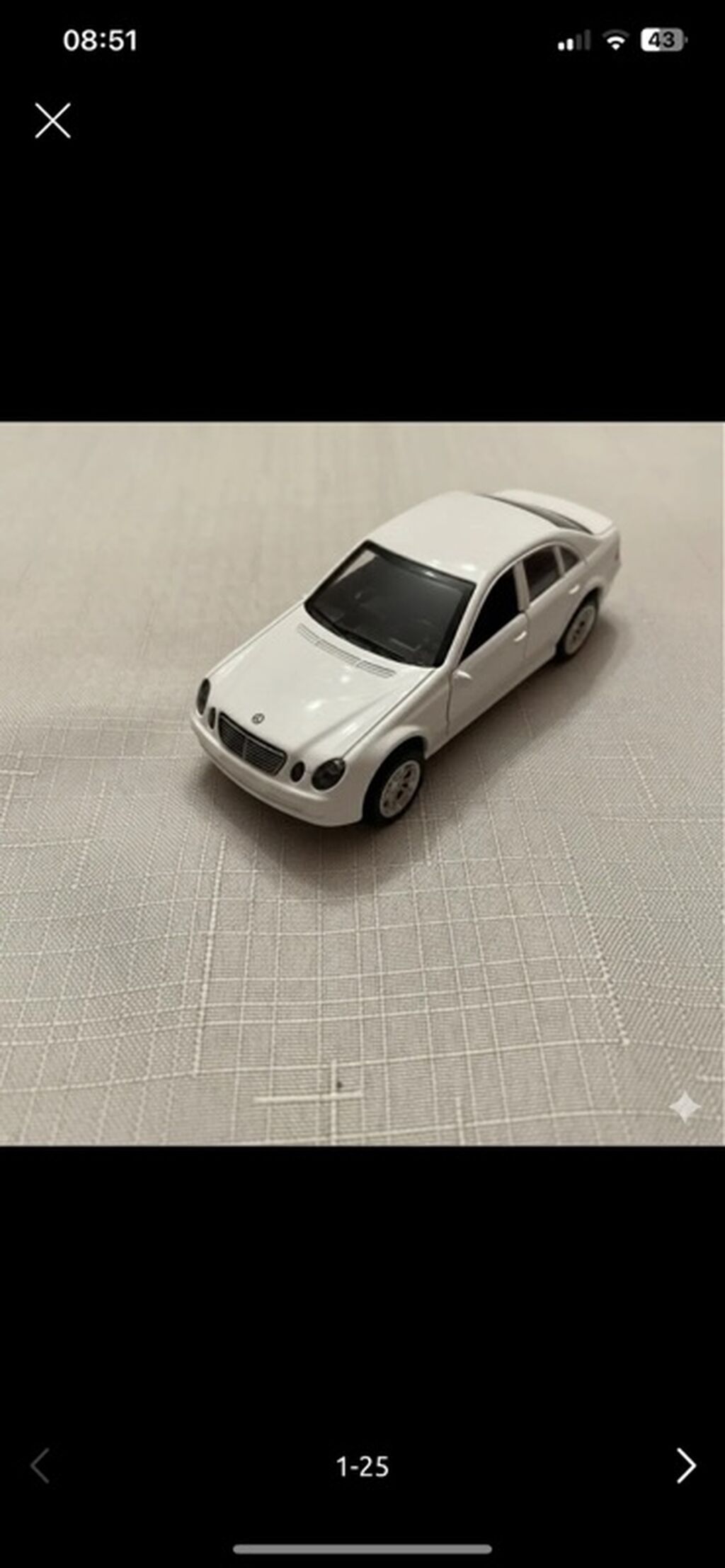Ağ rəngli die-cast metal oyuncaq avtomobil modeli - Korpus: metal — Modellar, Bakı