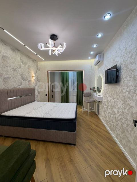 İcarəyə verilir 2 otaqlı köhnə tikili 65 m²