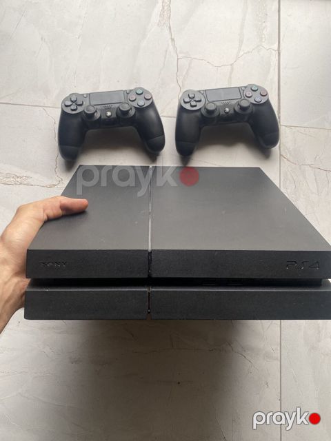 Sony PlayStation 4 (PS4) – original “Fat” model, qara rəng. Komplekt — Şəmkir