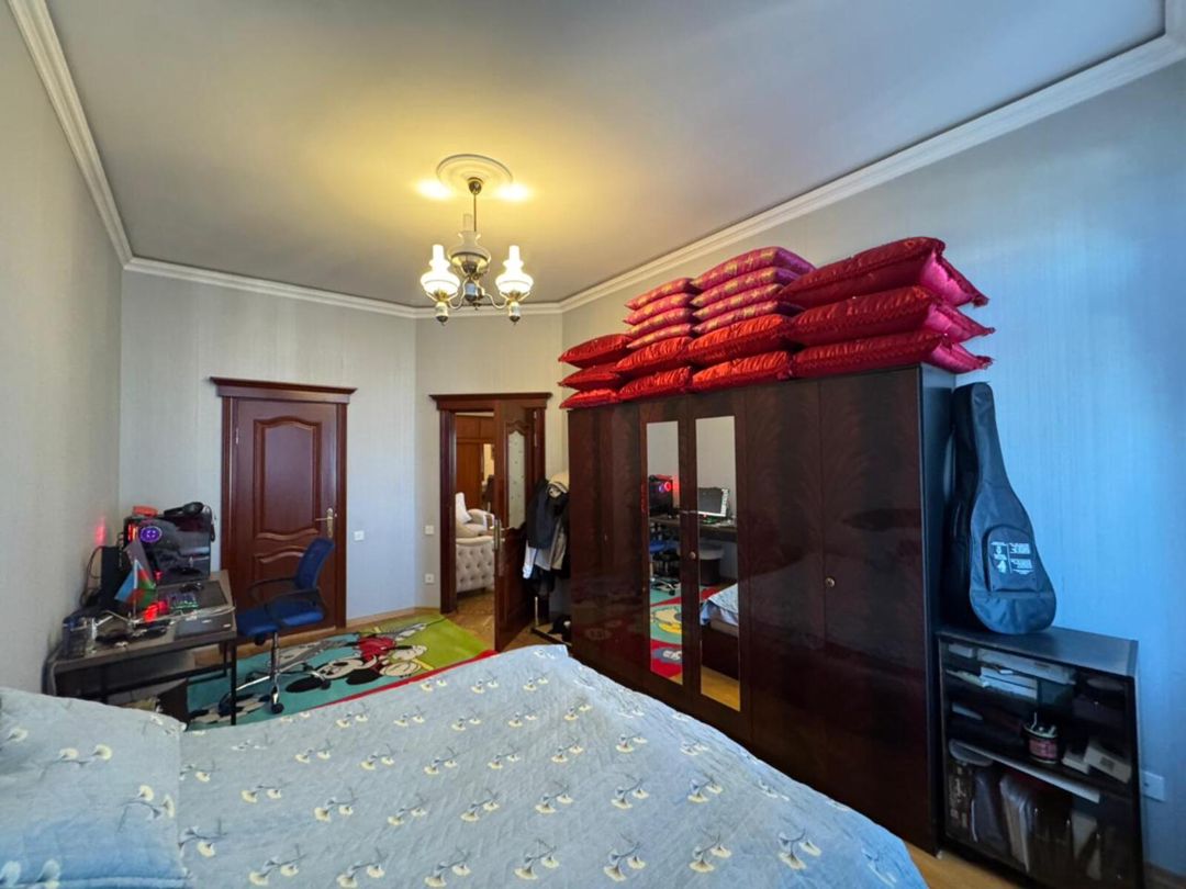Satılır 4 otaqlı yeni tikili 190 m² — Mənzil, Bakı (12)