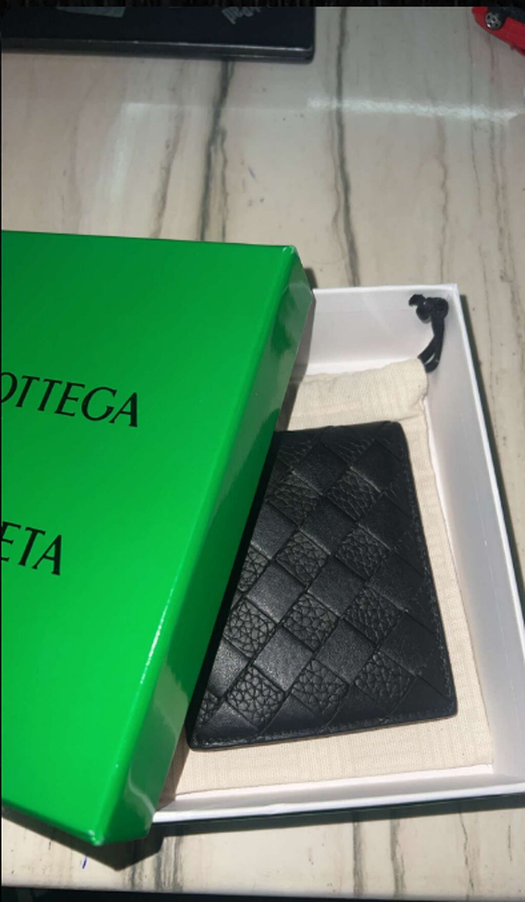 Bottega Veneta Intrecciato Bi‑Fold Wallet – orijinal - Rəng: qara - — Aksesuarlar, Bakı