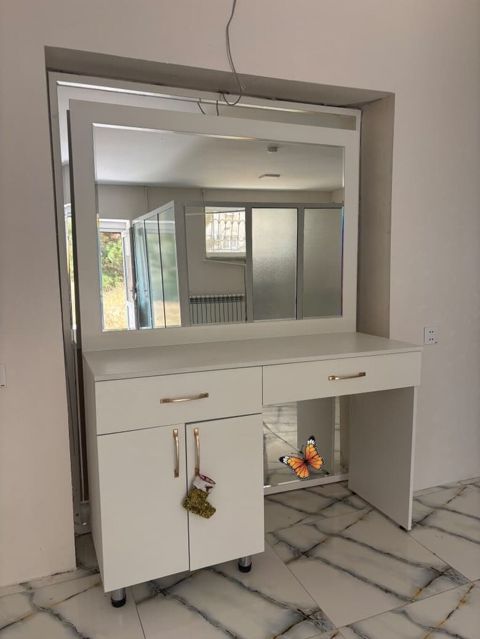 Salon güzgüsü 120azn yenidir ünvan H. Aslanov. SAMİRƏ — Qobu
