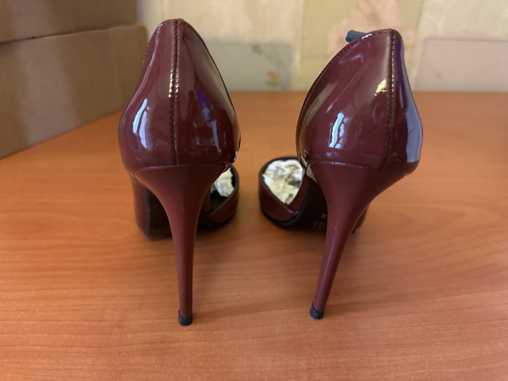 Tuflilər, Ölçü: 34, rəng - Qırmızı, Yeni — Şəxsi əşyalar, Bakı (2)