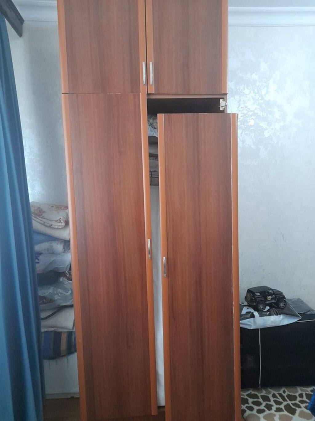 Ağac dekorlu, çox bölməli paltar dolabı - Material: laminat/MDF tipli