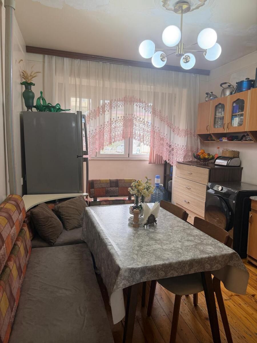 Satılır 2 otaqlı köhnə tikili 55 m² — Mənzil, Bakı (9)