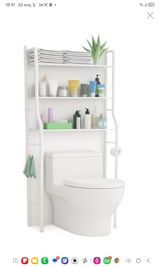 Tualet üstü rəf sistemi – minimalist dizaynlı, ağ rəngdə, vanna — Rəflər