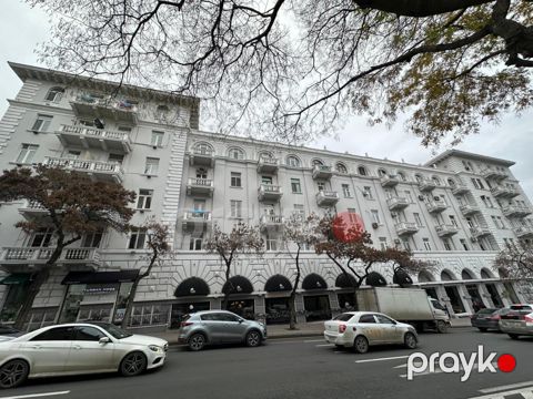 İcarəyə verilir 2 otaqlı köhnə tikili 65 m²