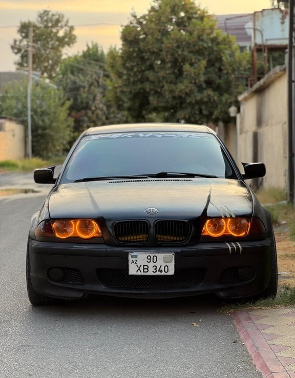 BMW 318, 1998 il, 100000 km